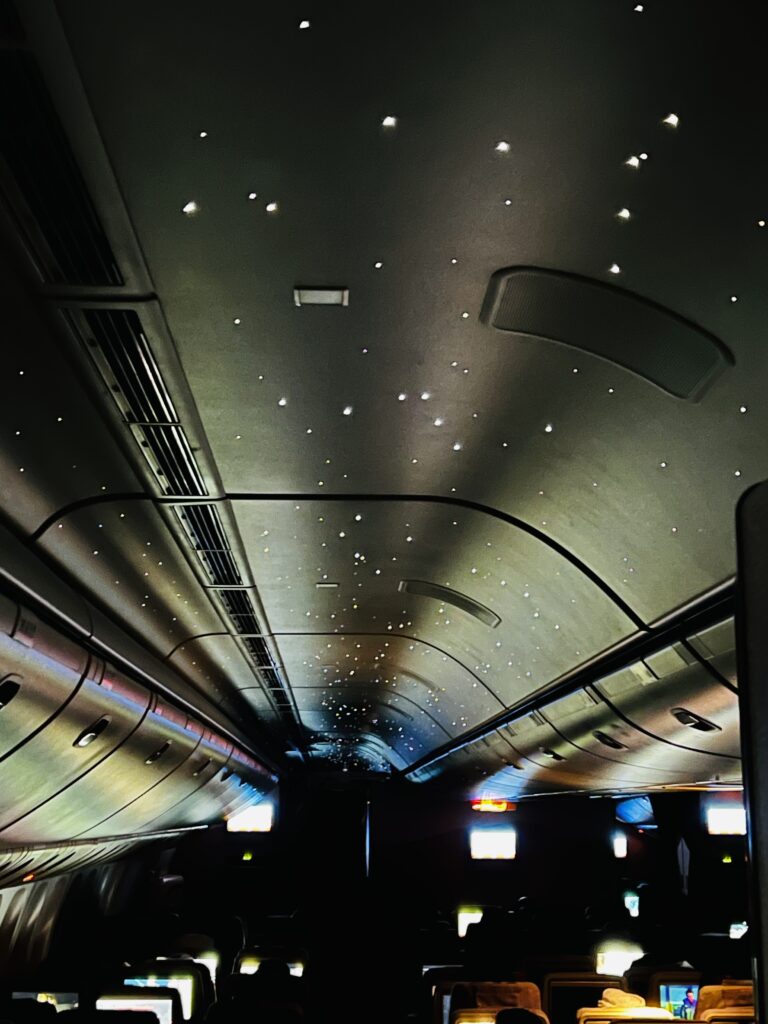 Beauty of the night sky (of an airplane)